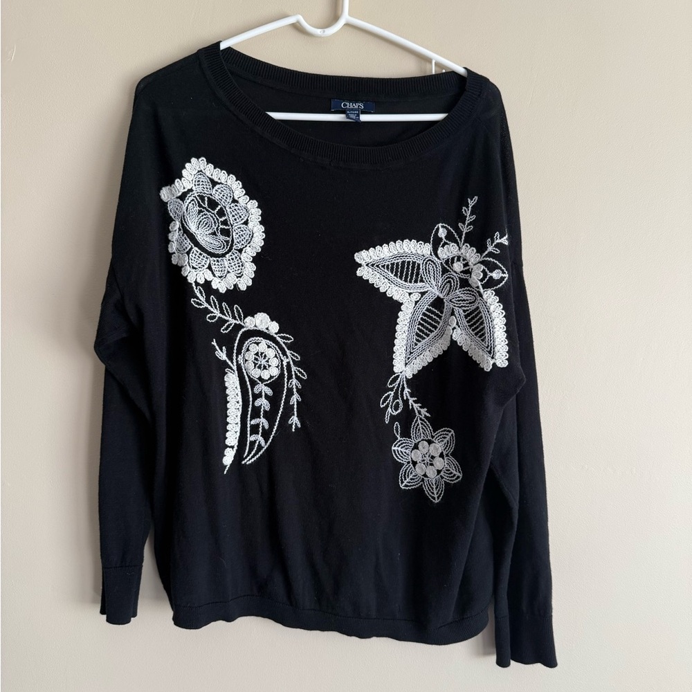 Chaps black and white floral embroidered crewneck cotton modal sweater XL